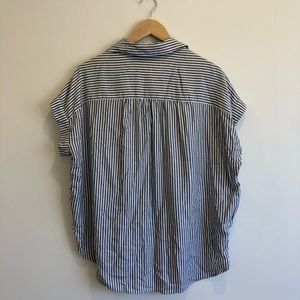 Madewell Tops - Madewell striped short sleeve button up- NWT Madewell Tops - Madewell striped short sleeve button up- NWT